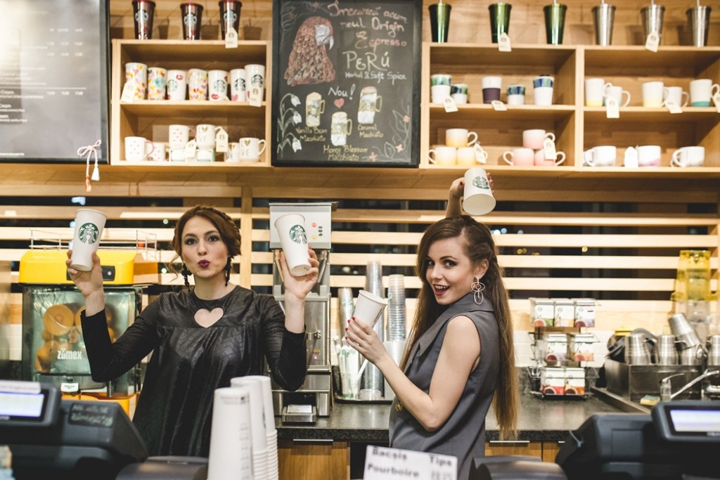 rochii Laura Galic in Starbucks Iasi