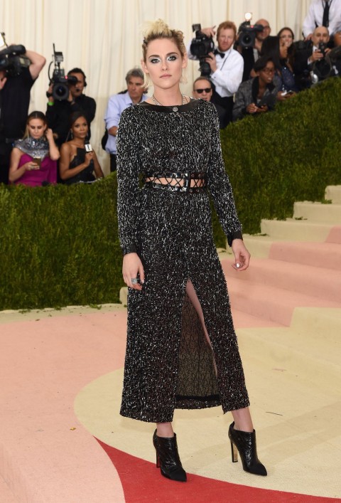 Met Gala 2016 covorul rosu Kristen Stewart