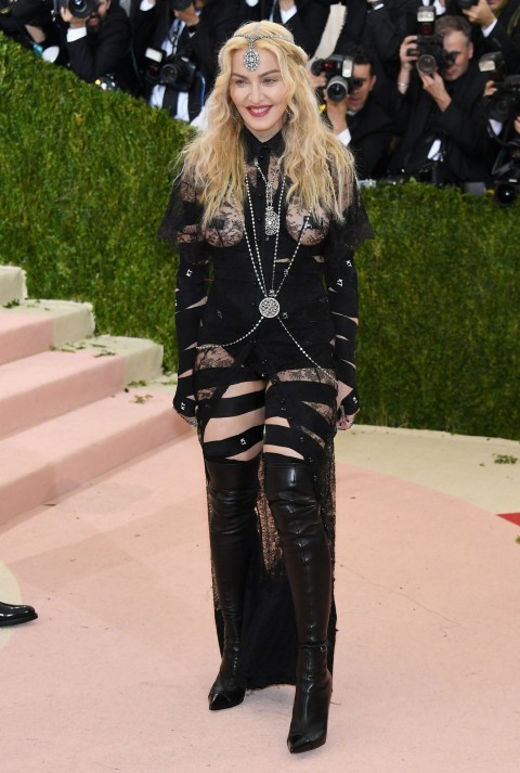 Met Gala 2016 covorul rosu Madonna