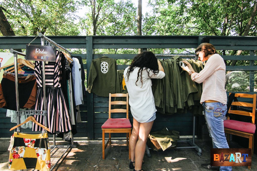 evenimentul BazART Iasi - un bazar de haine altfel 