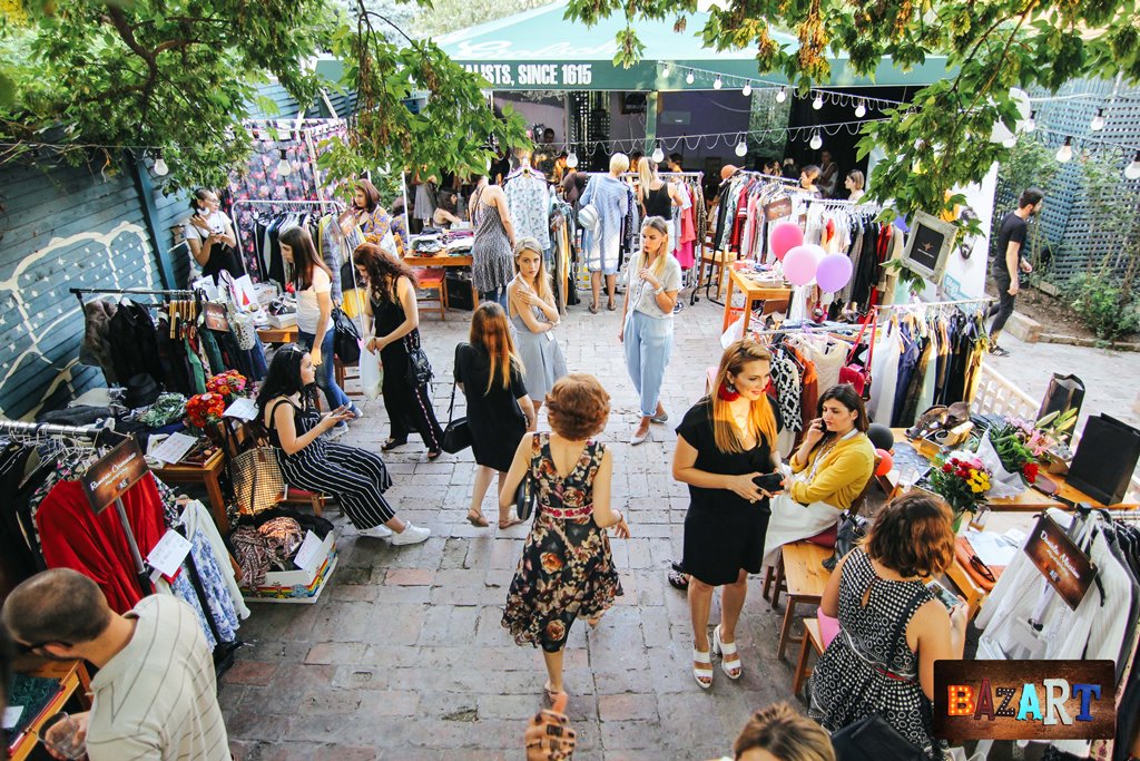 evenimentul BazART Iasi - un bazar de haine altfel